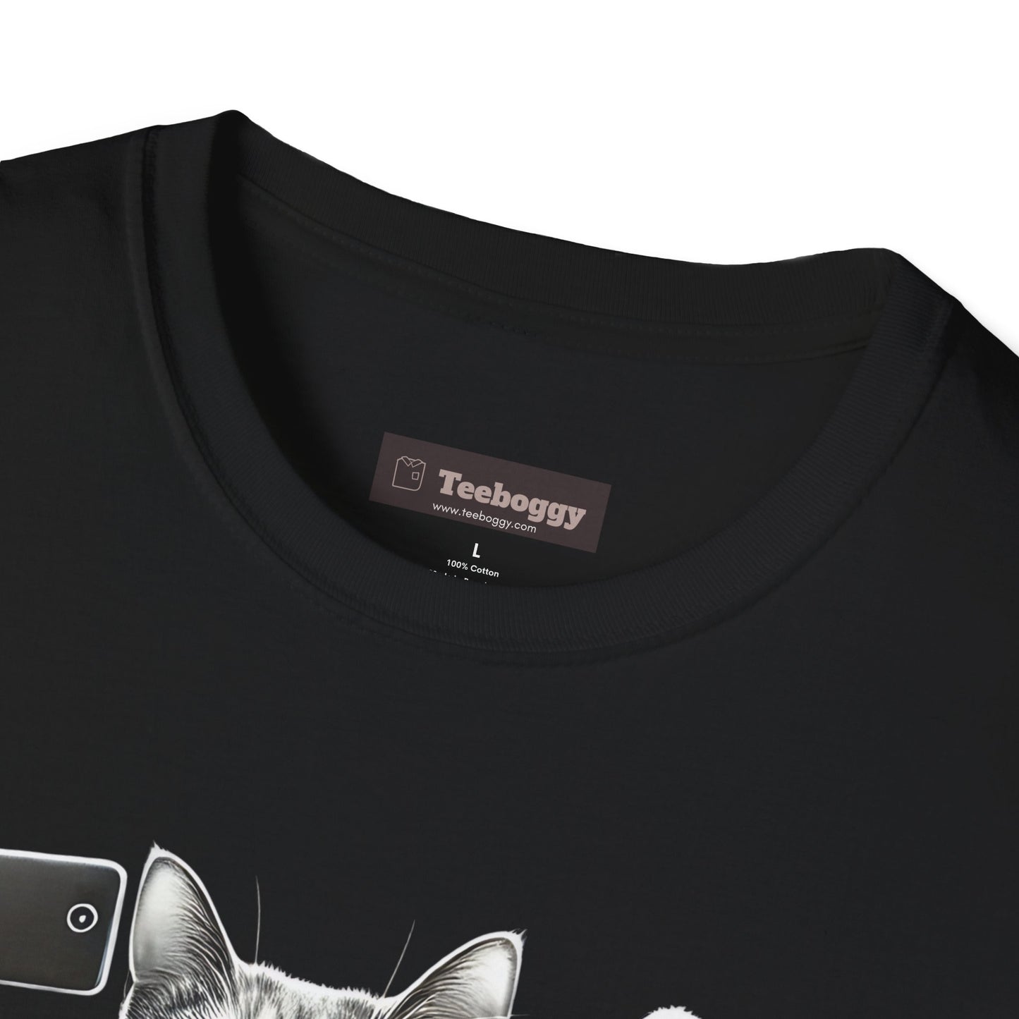 Bigfoot Cat Photo Chase, T-Shirt