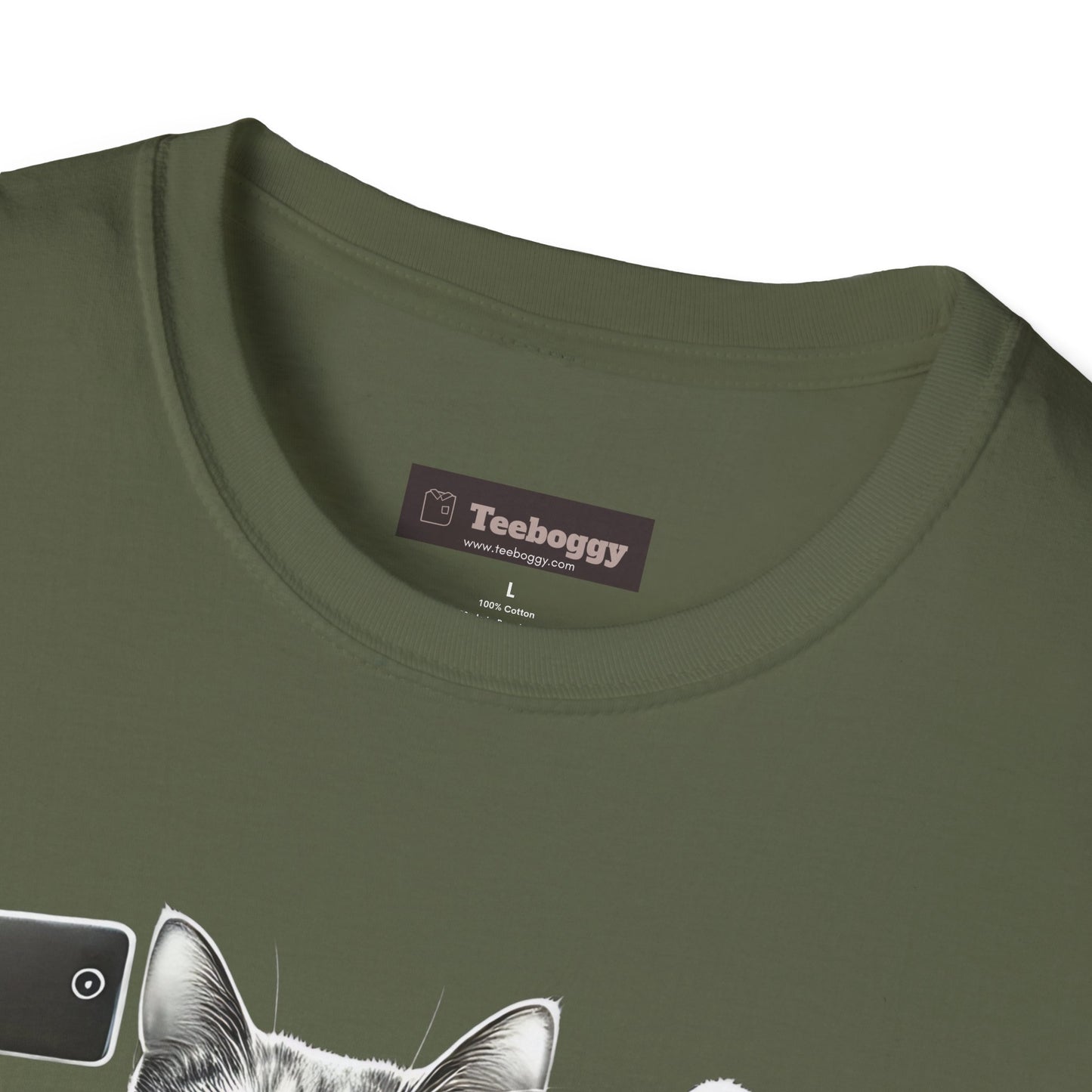 Bigfoot Cat Photo Chase, T-Shirt