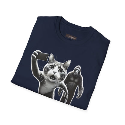 Bigfoot Cat Photo Chase, T-Shirt